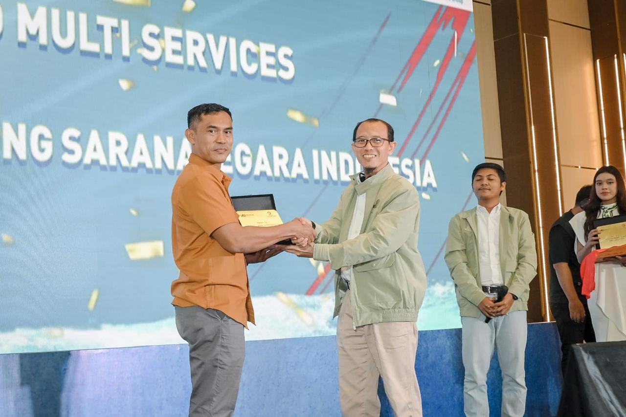PT Radiant Utama Interinsco Tbk Menerima Penghargaan